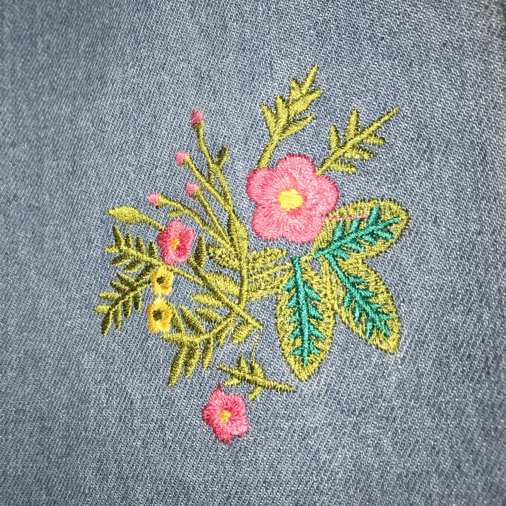Floral Embroidered Light Wash Denim Jean Skirt - Picture 4 of 7